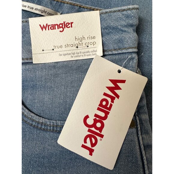 Wrangler Women’s High Rise True Straight Crop Jeans 20W Light Wash Distressed Ra - Picture 4 of 11